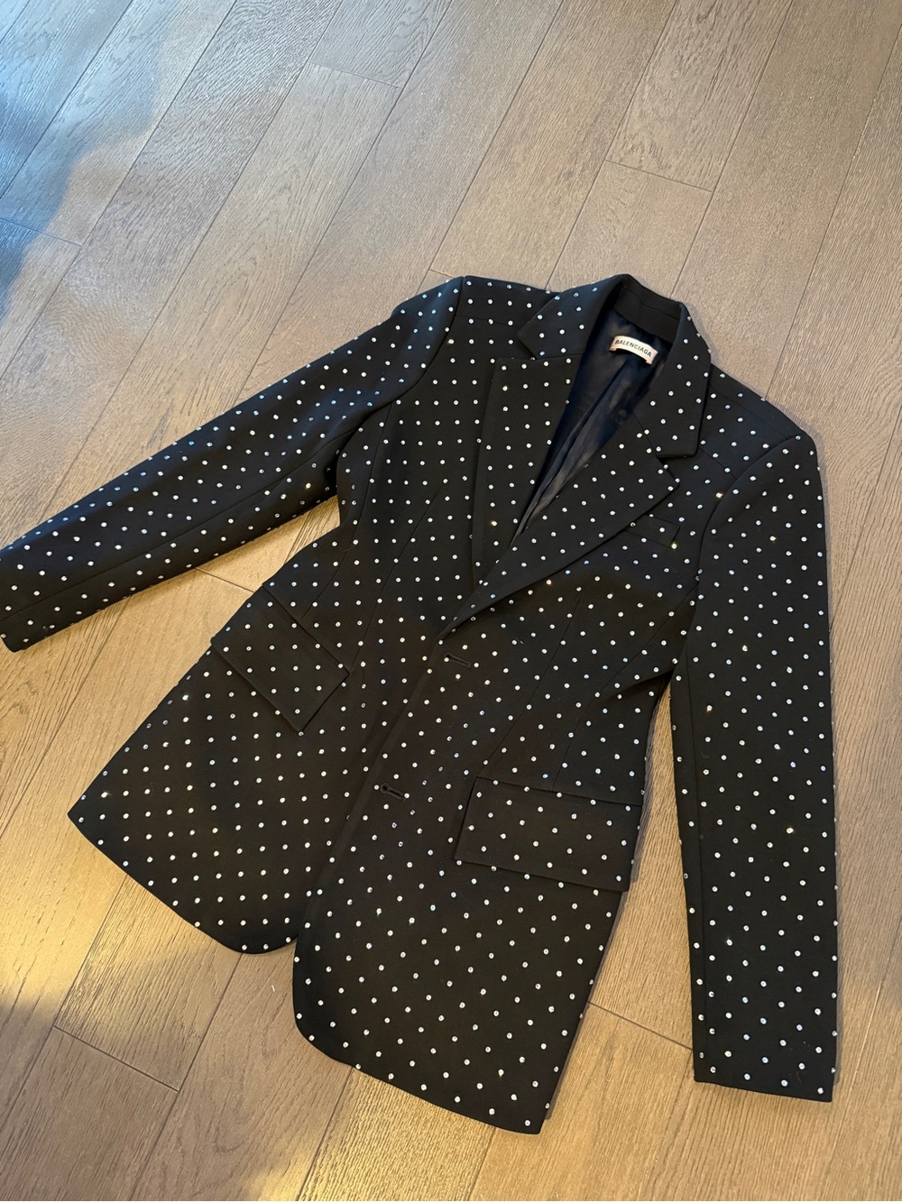 Hourglass fitted blazer with rhinestones design